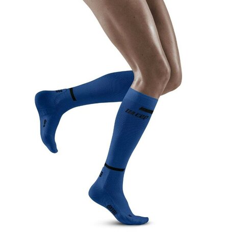 CEP the run socks - woman - blauw - tot onder de knie met voet - per paar