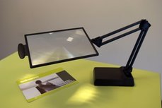 Adhome Kunststof (geen glas) Loep - zonder verlichting - Op Staander - met fresnellens 24cmx18cm Adhome Kunststof (geen glas) Loep - zonder verlichting - Op Staander - met fresnellens 24cmx18cm